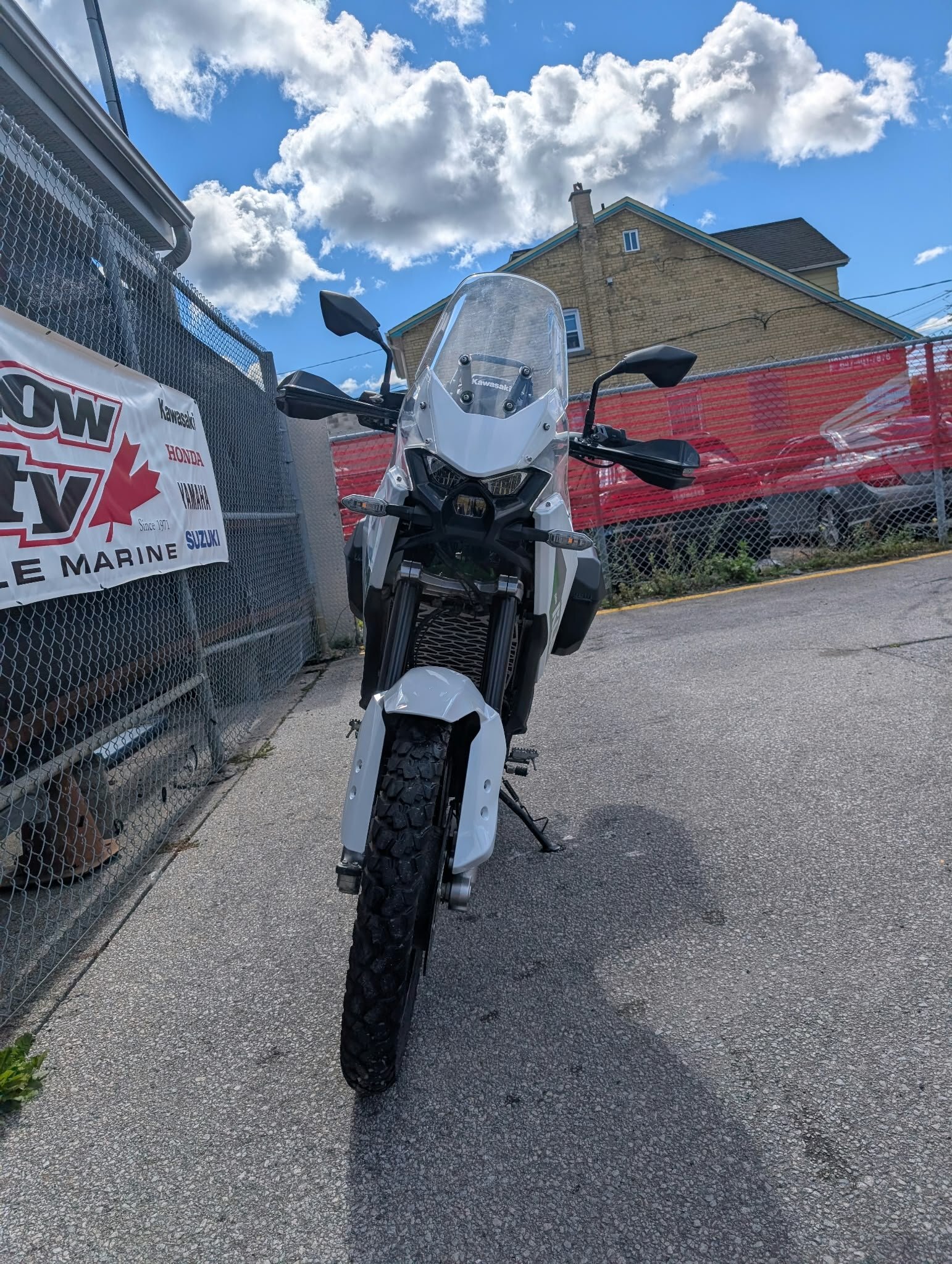2026 Kawasaki KLE500 SE Pearl Blizzard White