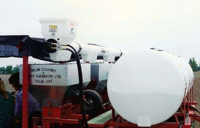 Market Planter Cross Augers (fertilizer)