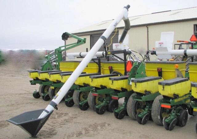 Market Planter Cross Augers (fertilizer)