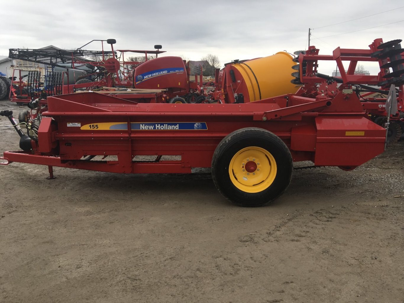 2014 New Holland 155 manure speader