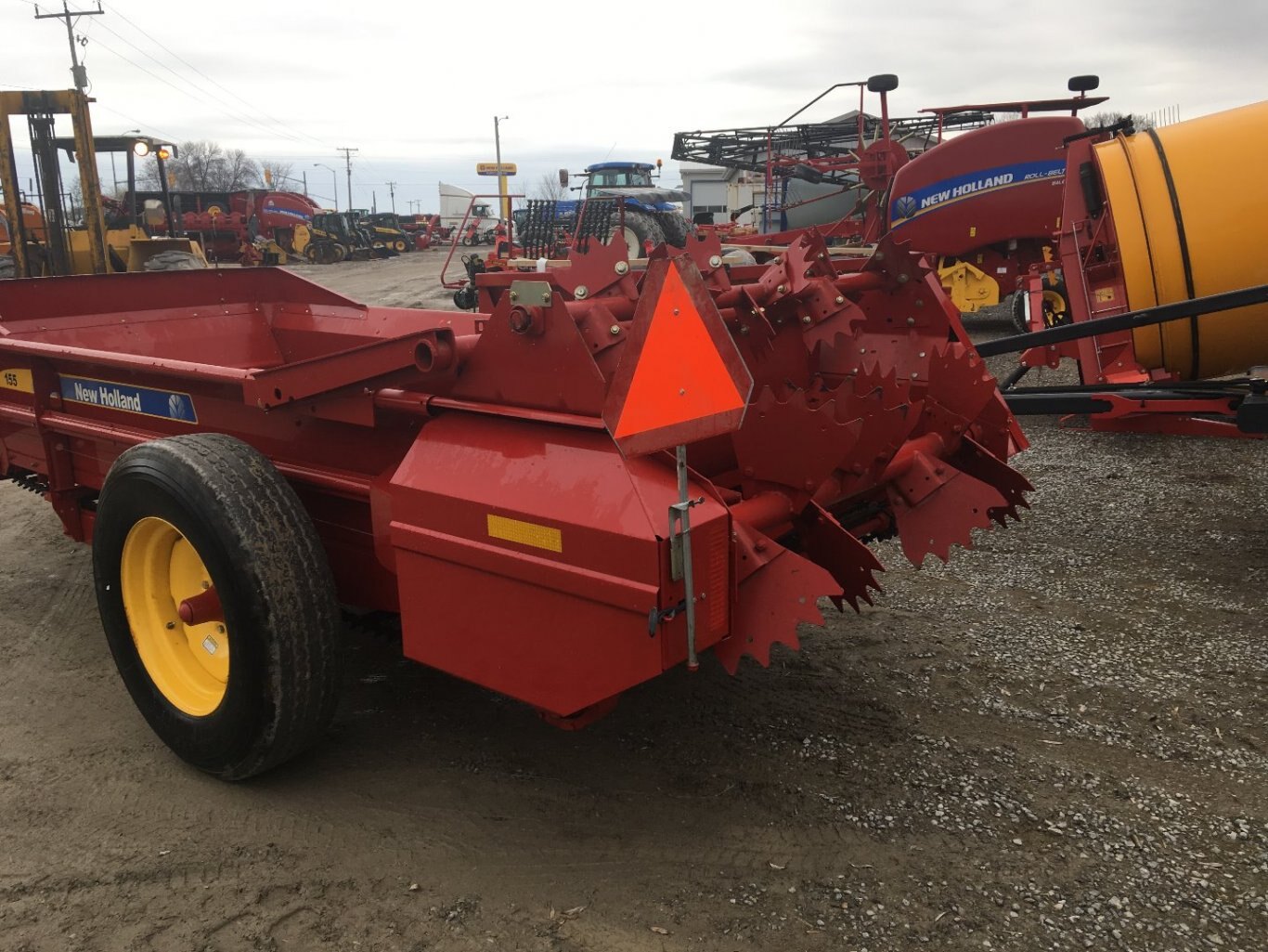 2014 New Holland 155 manure speader