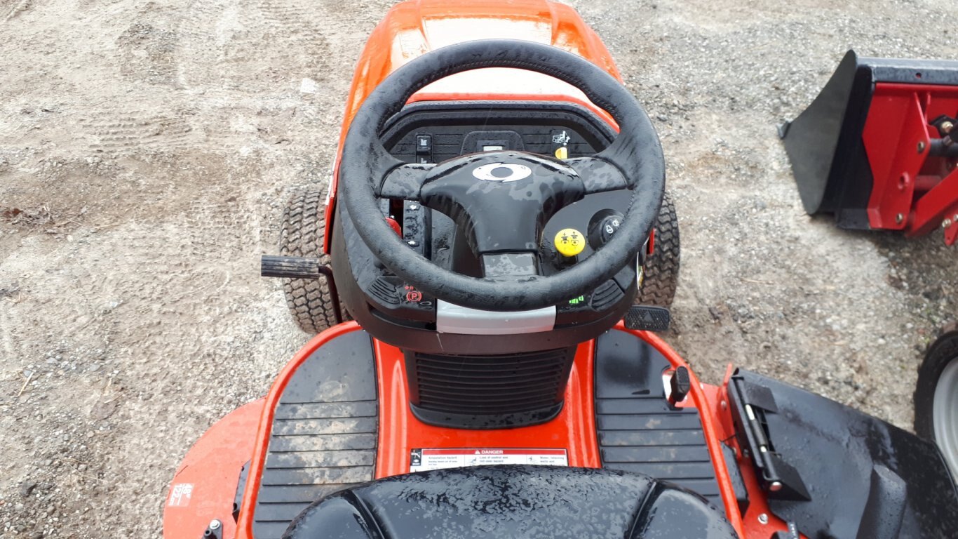 NEW Simplicity Regent lawn tractor