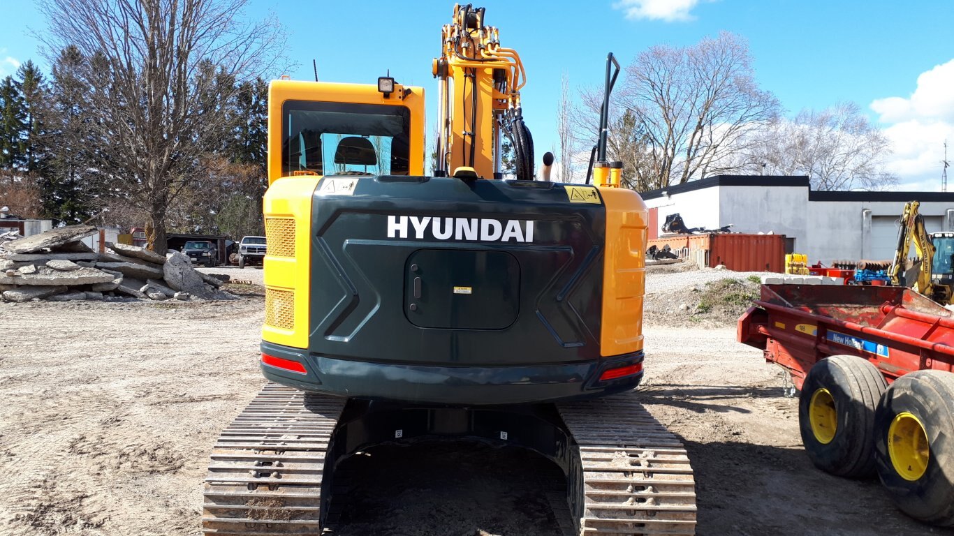 New/Demo Hyundai HX130LCRD