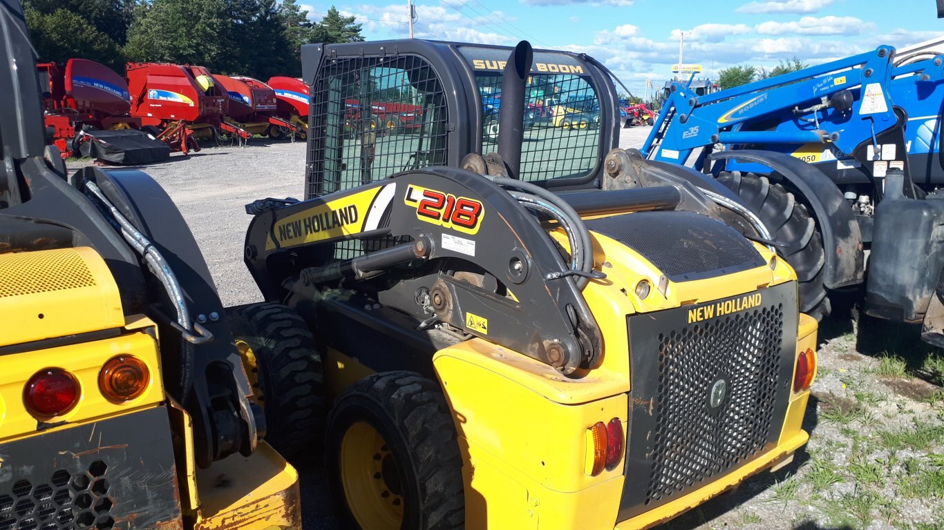 2013 New Holland L218