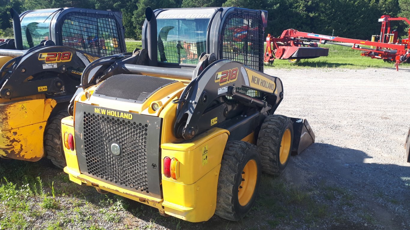 2013 New Holland L218