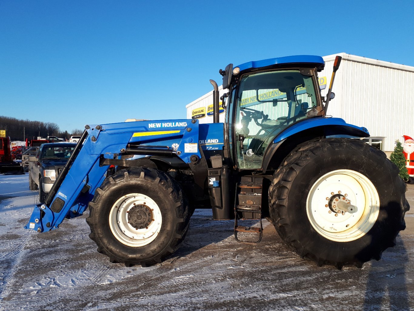 2012 New Holland T7.235