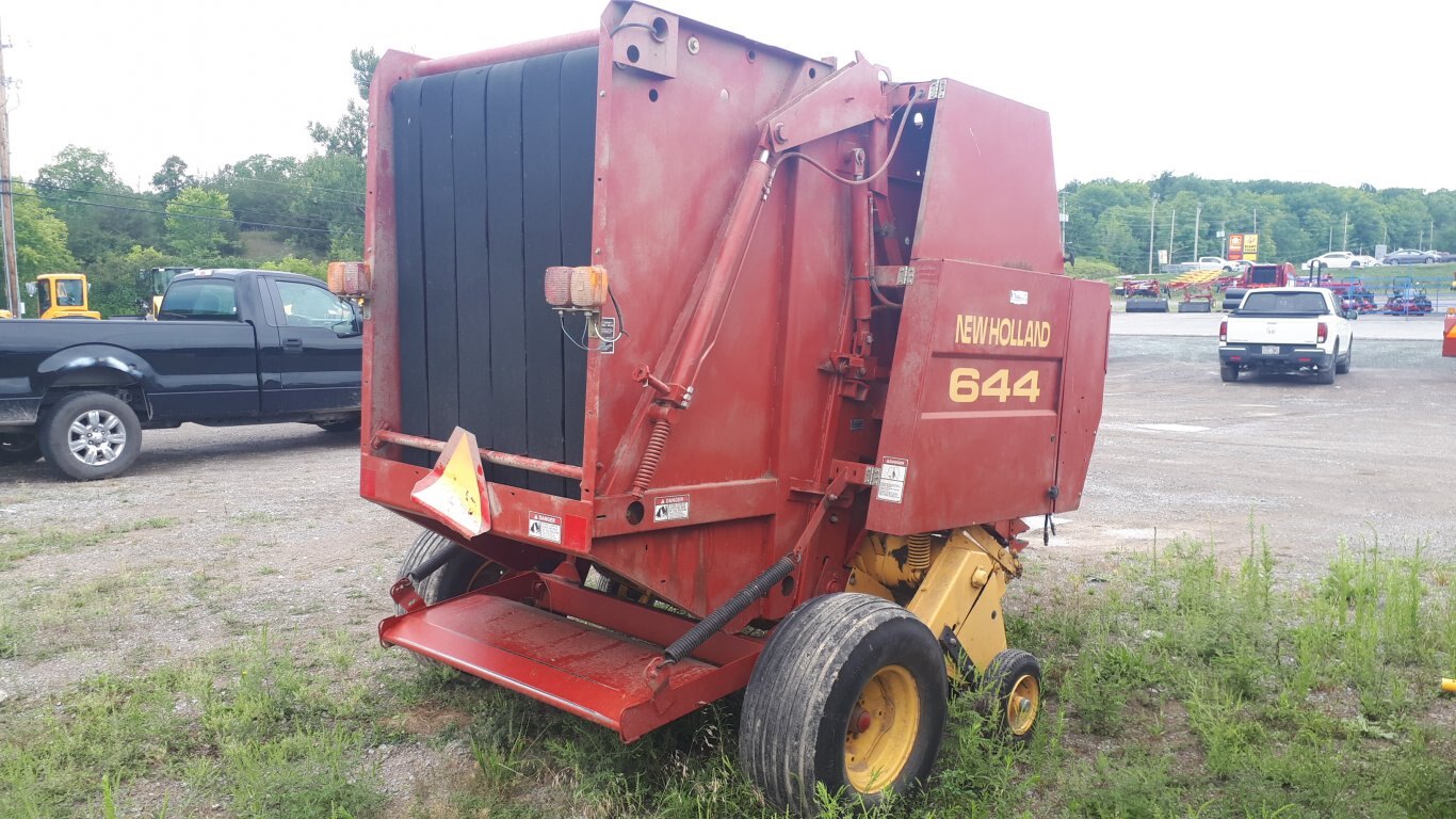 1996 New Holland 644