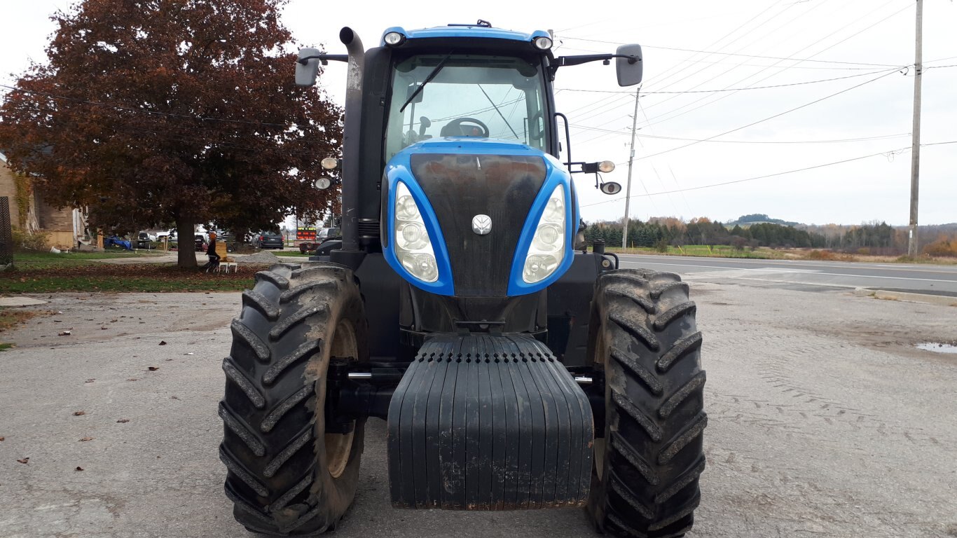 2011 New Holland T8.330