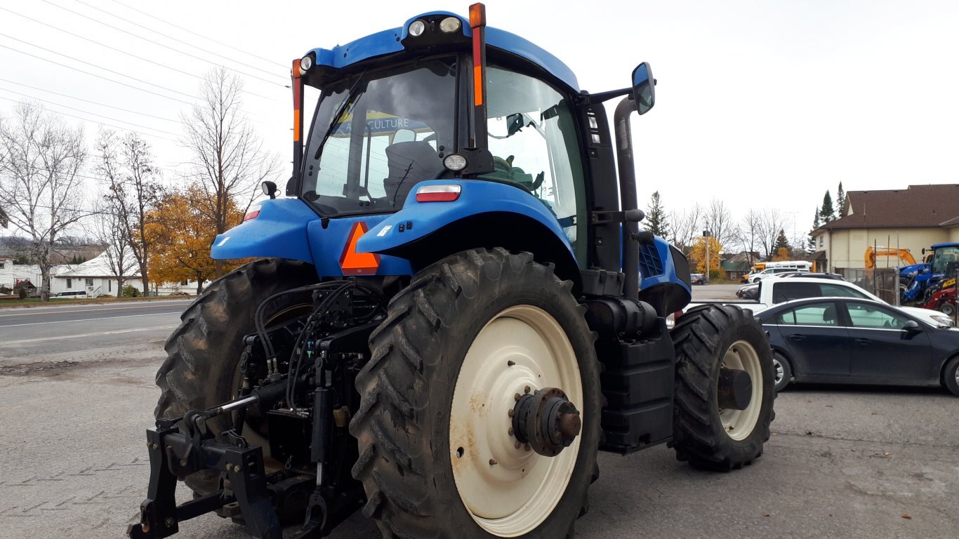 2011 New Holland T8.330