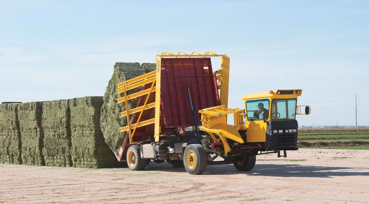 New Holland Stackcruiser® Self Propelled Bale Wagons Stackcruiser® 103