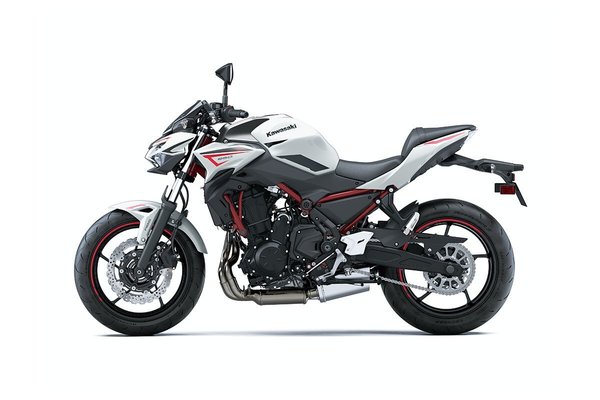 2023 Kawasaki Z650 METALLIC PHANTOM SILVER / METALLIC CARBON GRAY