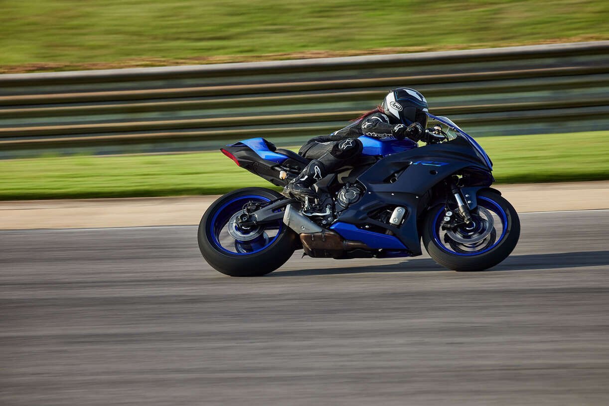 2023 Yamaha YZF R7 Performance Black