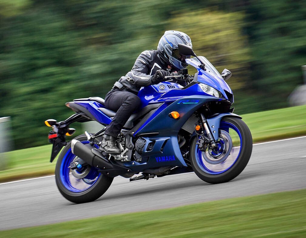 Yamaha YZF R3 Phantom Purple