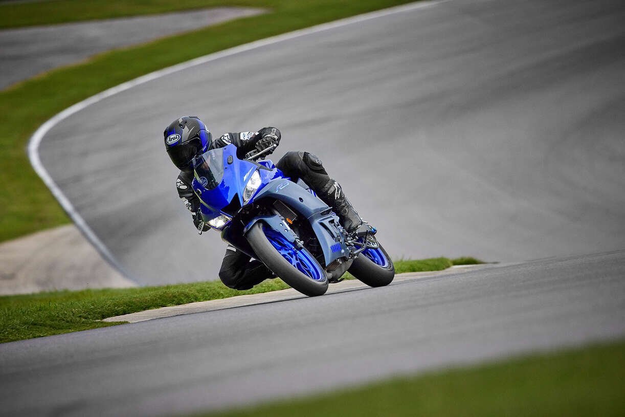 Yamaha YZF R3 Team Yamaha Blue