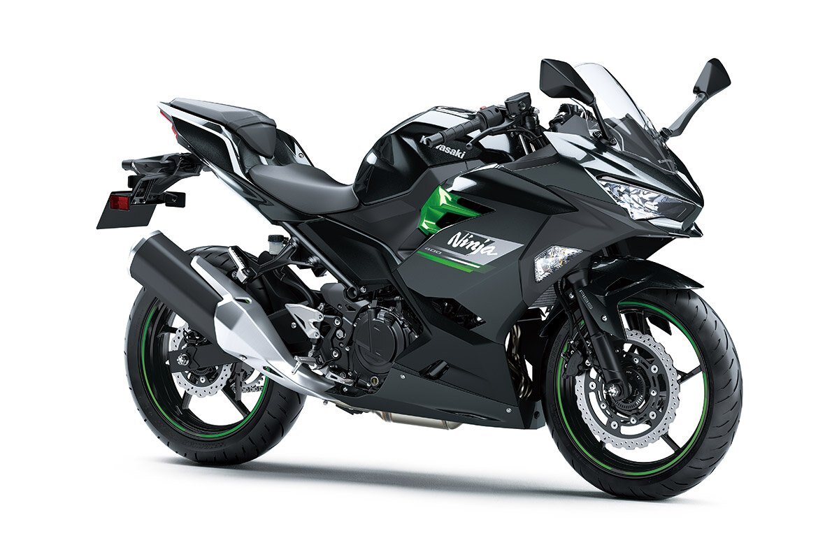 2023 Kawasaki NINJA 400 METALLIC CARBON GRAY / METALLIC MATTE CARBON GRAY