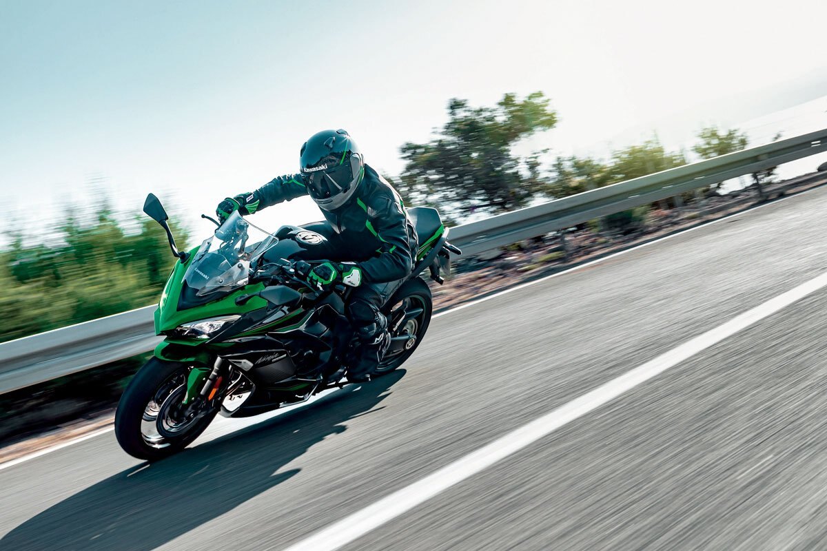 2023 Kawasaki NINJA 1000SX EMERALD BLAZED GREEN / METALLIC DIABLO BLACK / METALLIC GRAPHITE GRAY