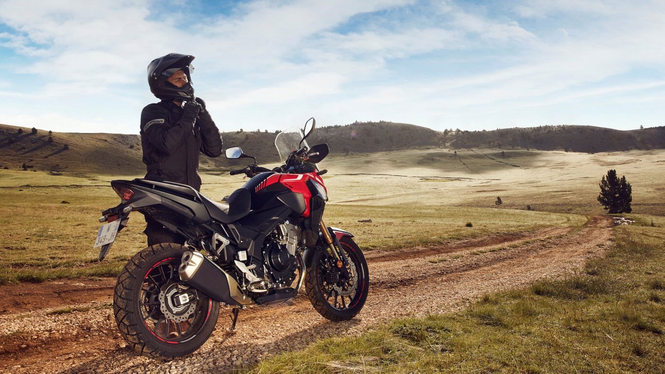 2023 Honda CB500X Grand Prix Red With Black Trim