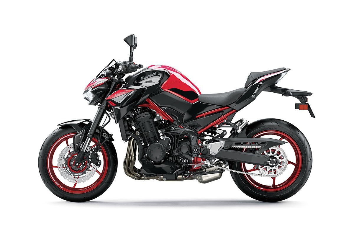 2024 Kawasaki Z900 CANDY PERSIMMON RED / EBONY