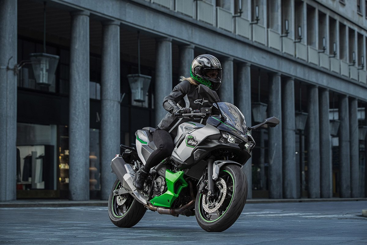 2024 Kawasaki NINJA 7 HYBRID