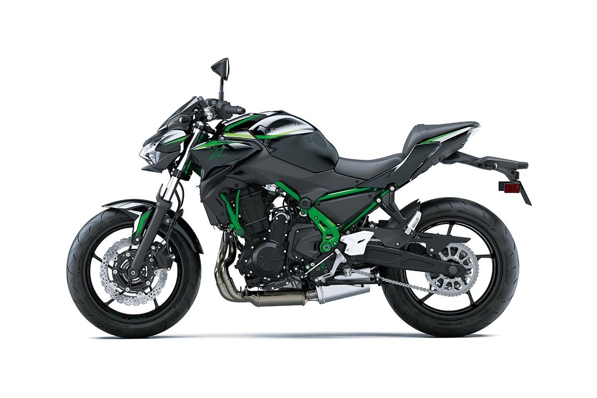 2025 Kawasaki Z650 Metallic Spark Black / Green