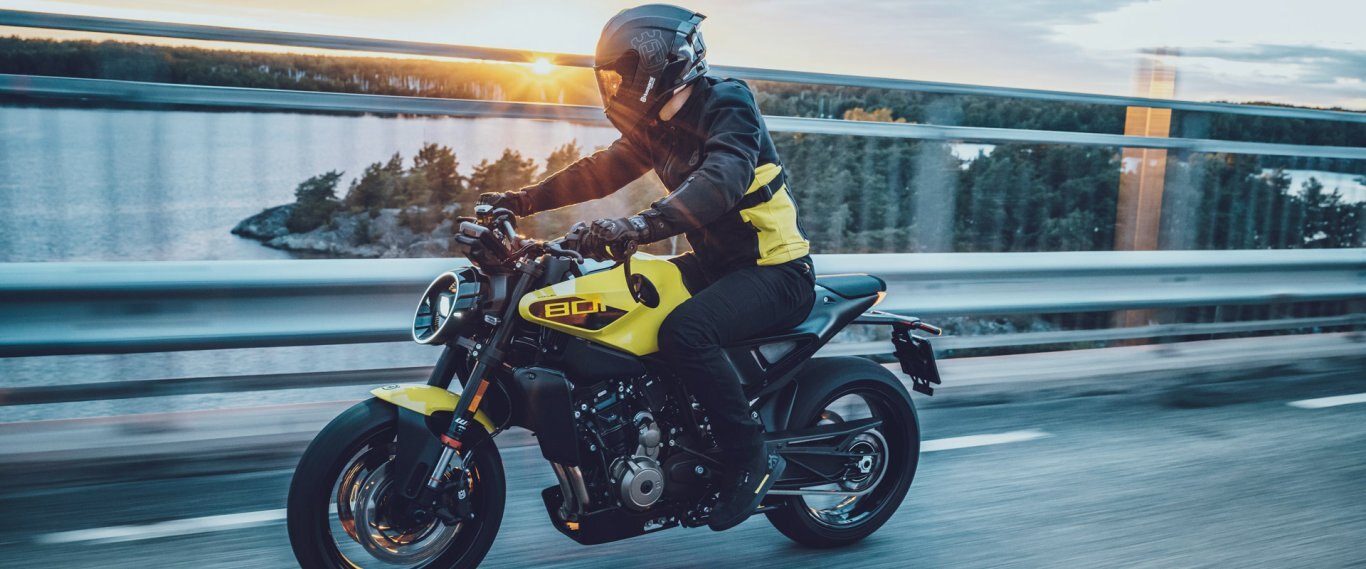 2025 Husqvarna Vitpilen 801 Yellow