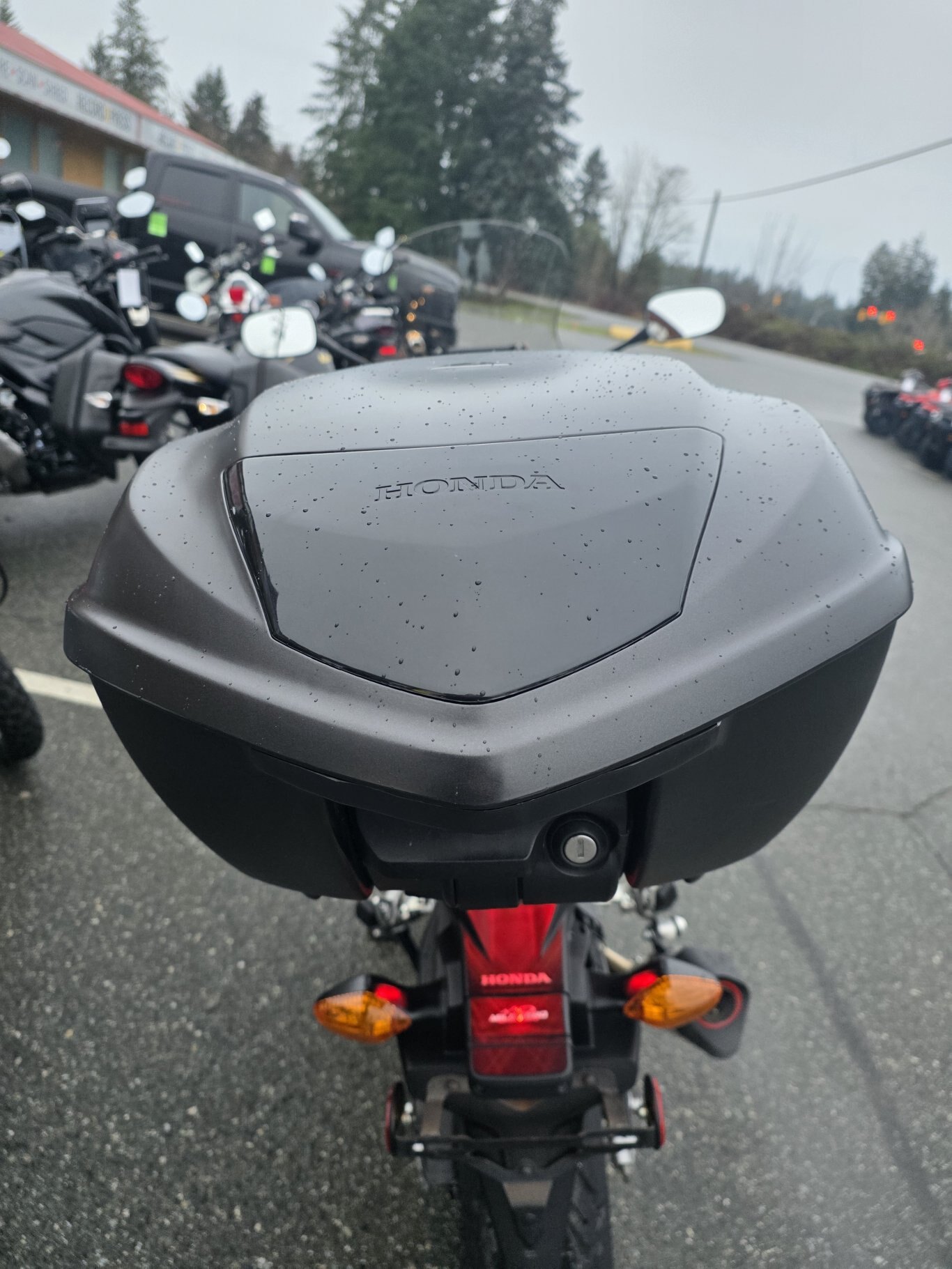 2015 HONDA CB500XA