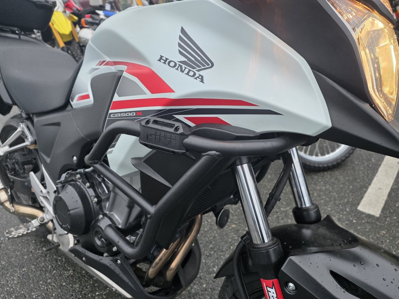2015 HONDA CB500XA