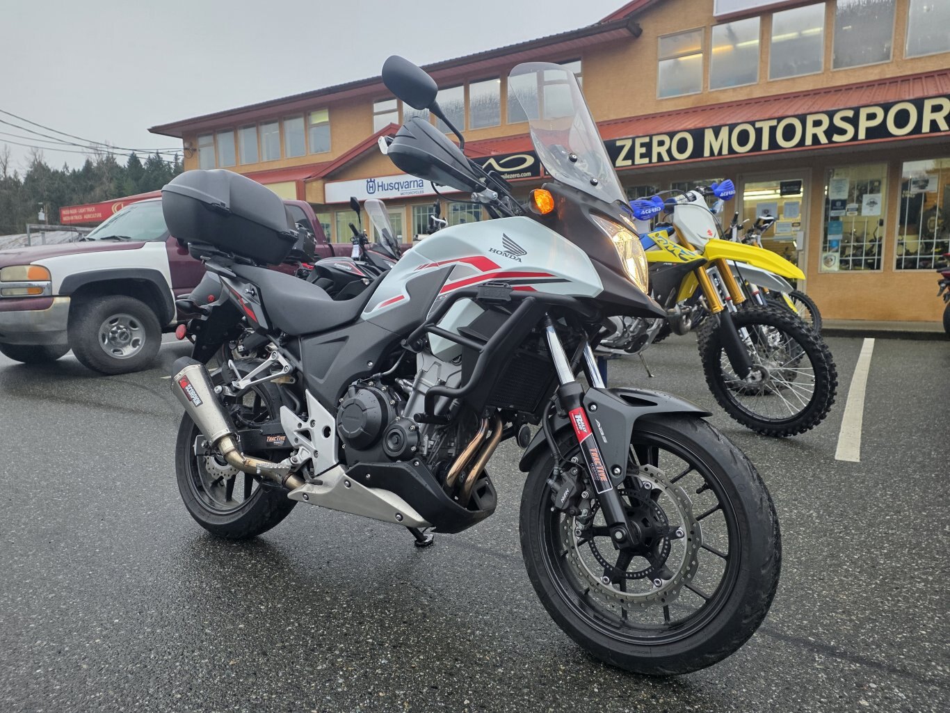 2015 HONDA CB500XA