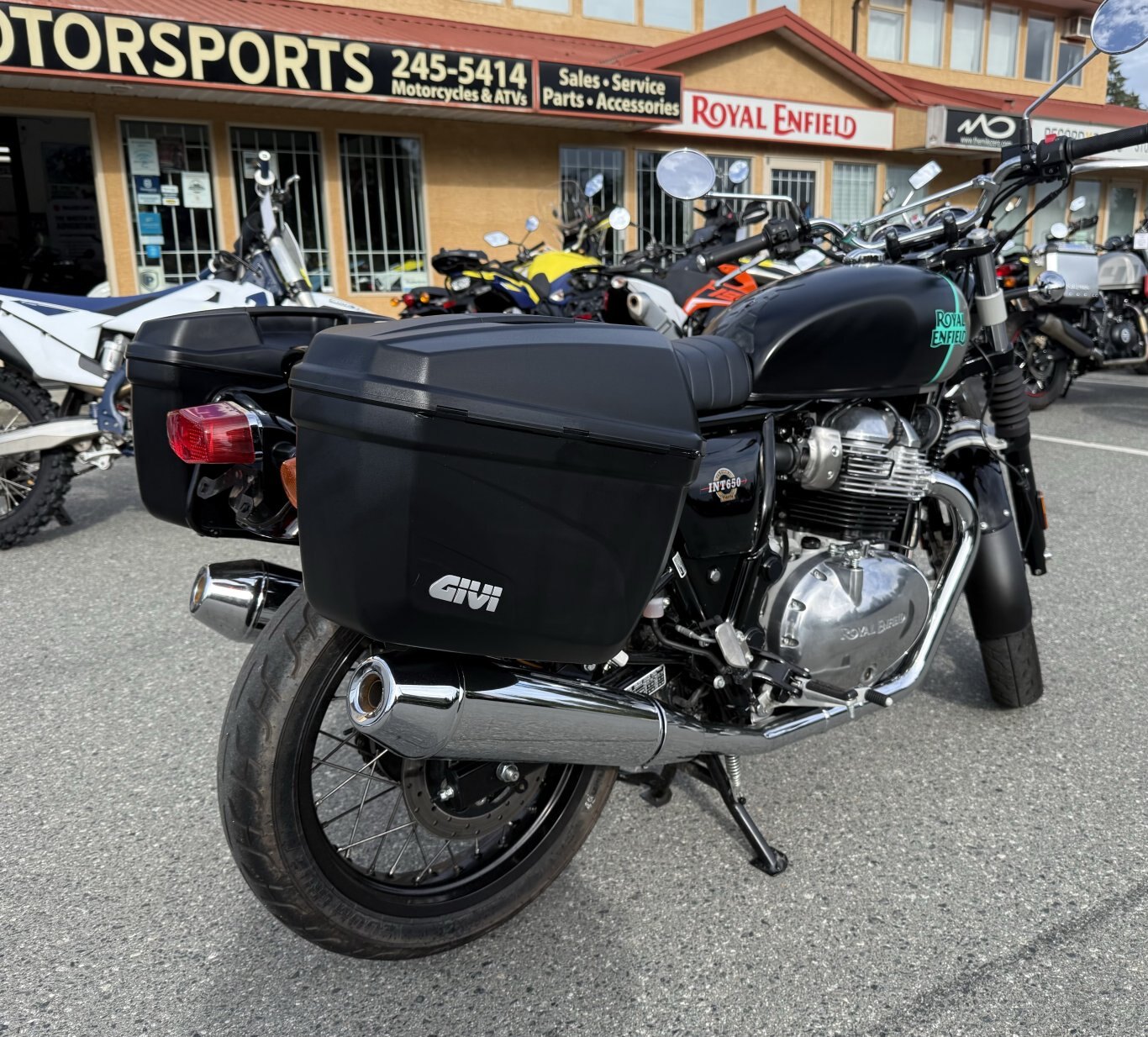 2023 Royal Enfield INT 650 Downtown Drag