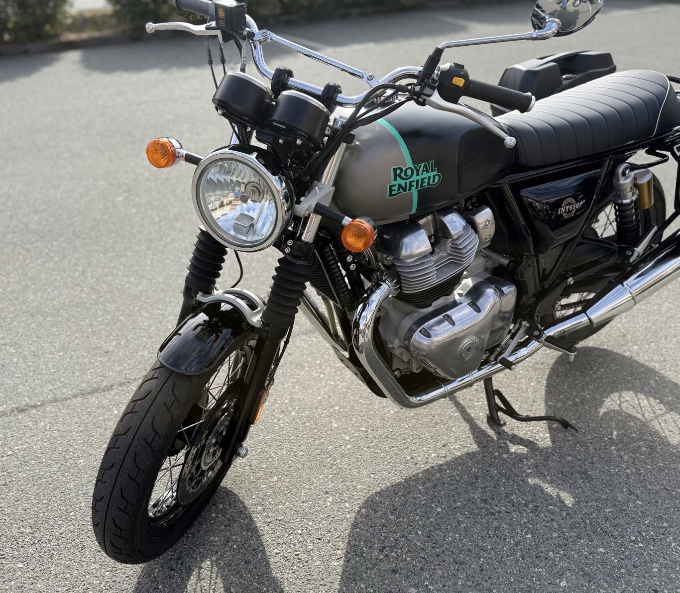 2023 Royal Enfield INT 650 Downtown Drag