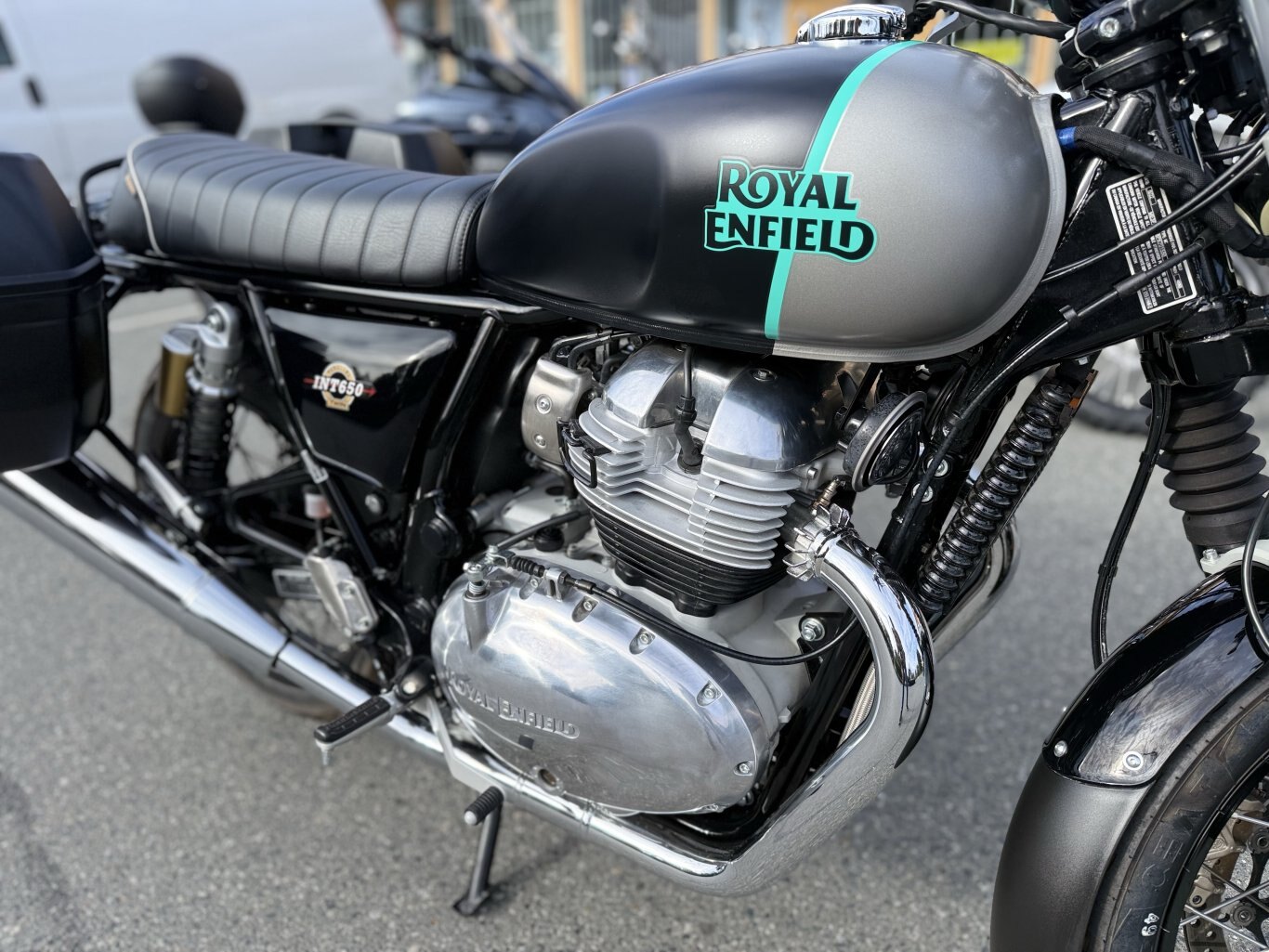 2023 Royal Enfield INT 650 Downtown Drag