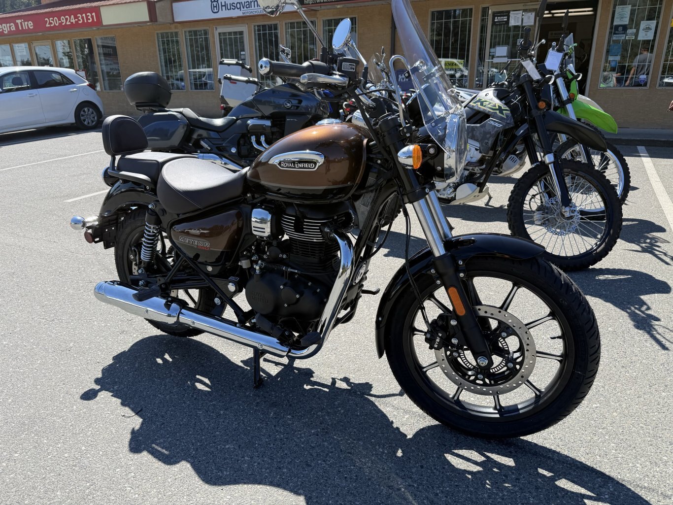 2024 Royal Enfield Meteor 350 Supernova Brown