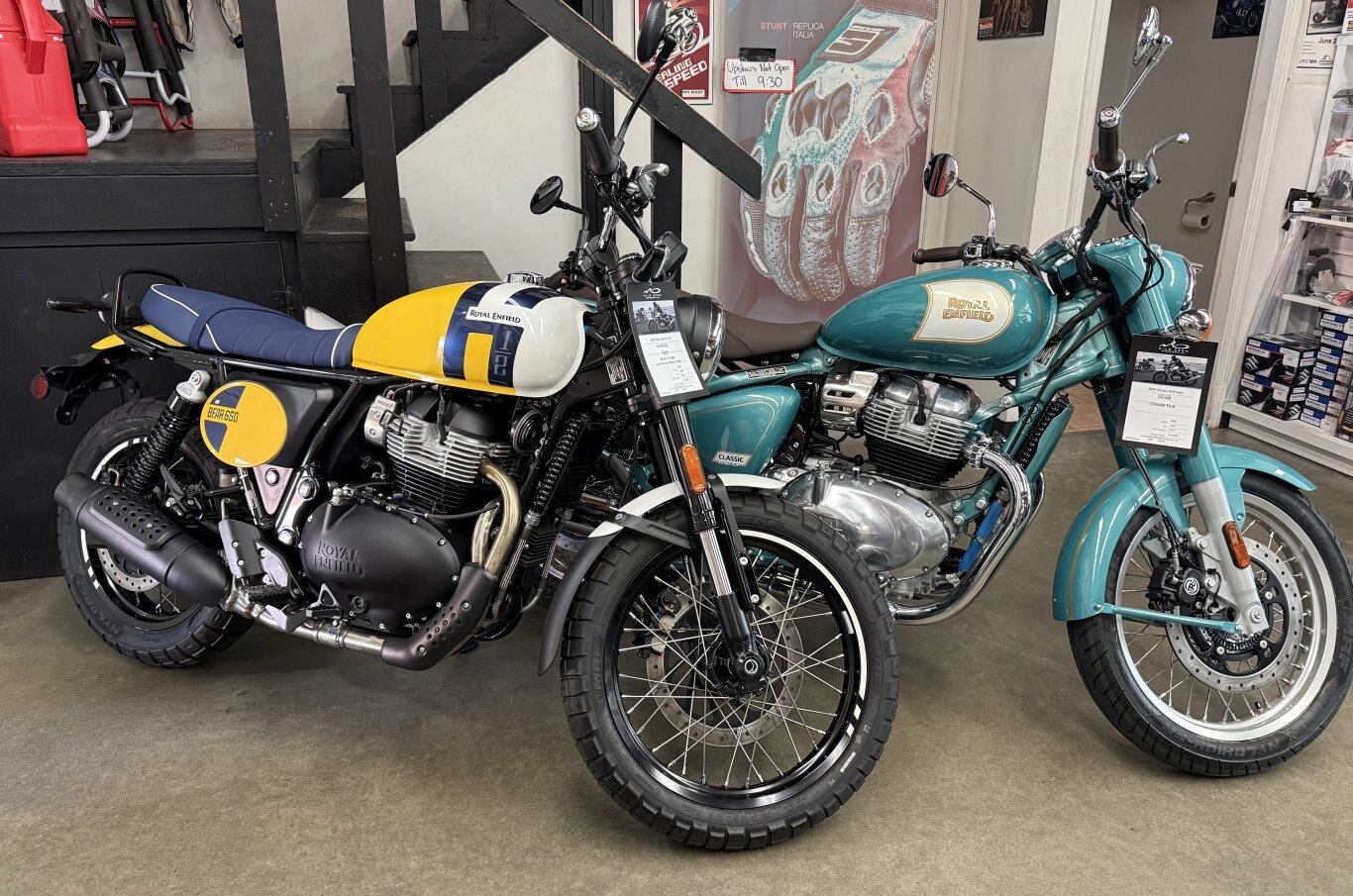 2025 Royal Enfield Bear 650 Wild Honey