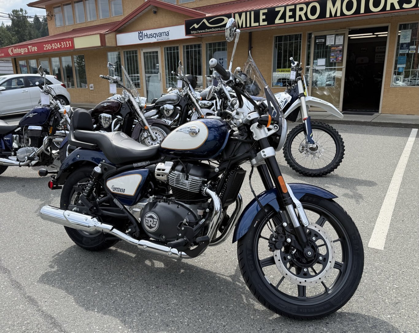 2025 Royal Enfield Super Meteor 650 Celestial Blue