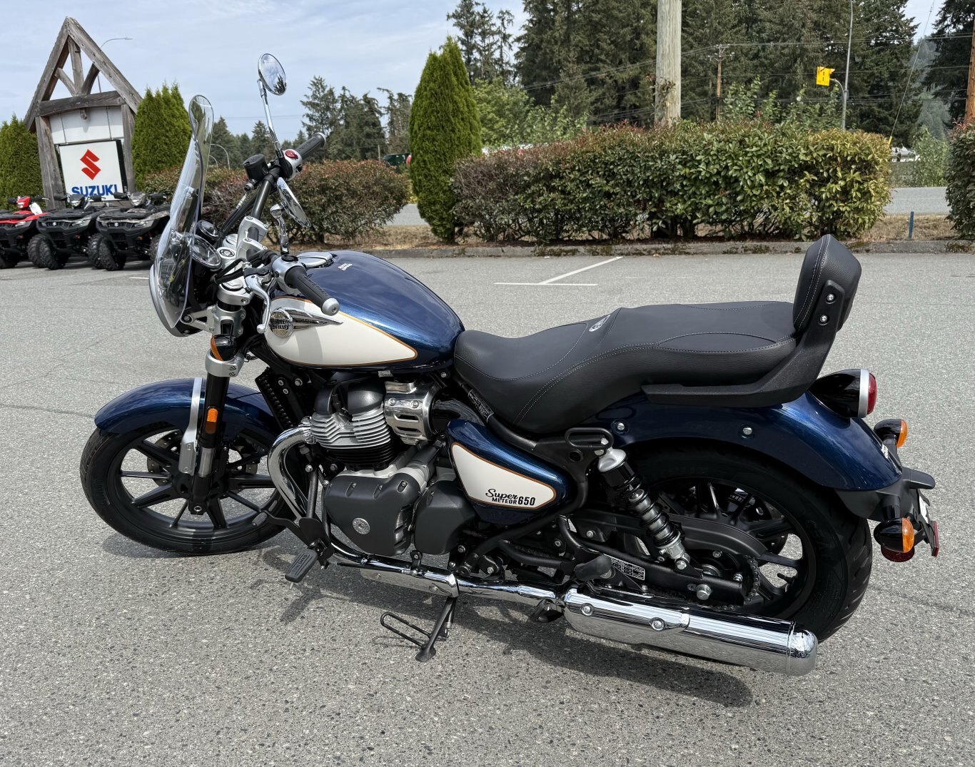 2025 Royal Enfield Super Meteor 650 Celestial Blue