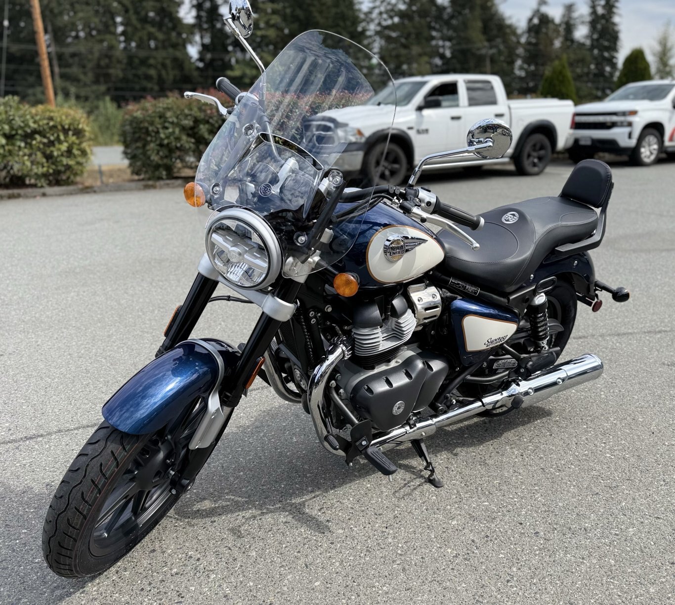 2025 Royal Enfield Super Meteor 650 Celestial Blue
