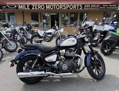 Royal Enfield Super Meteor 650 Celestial Blue