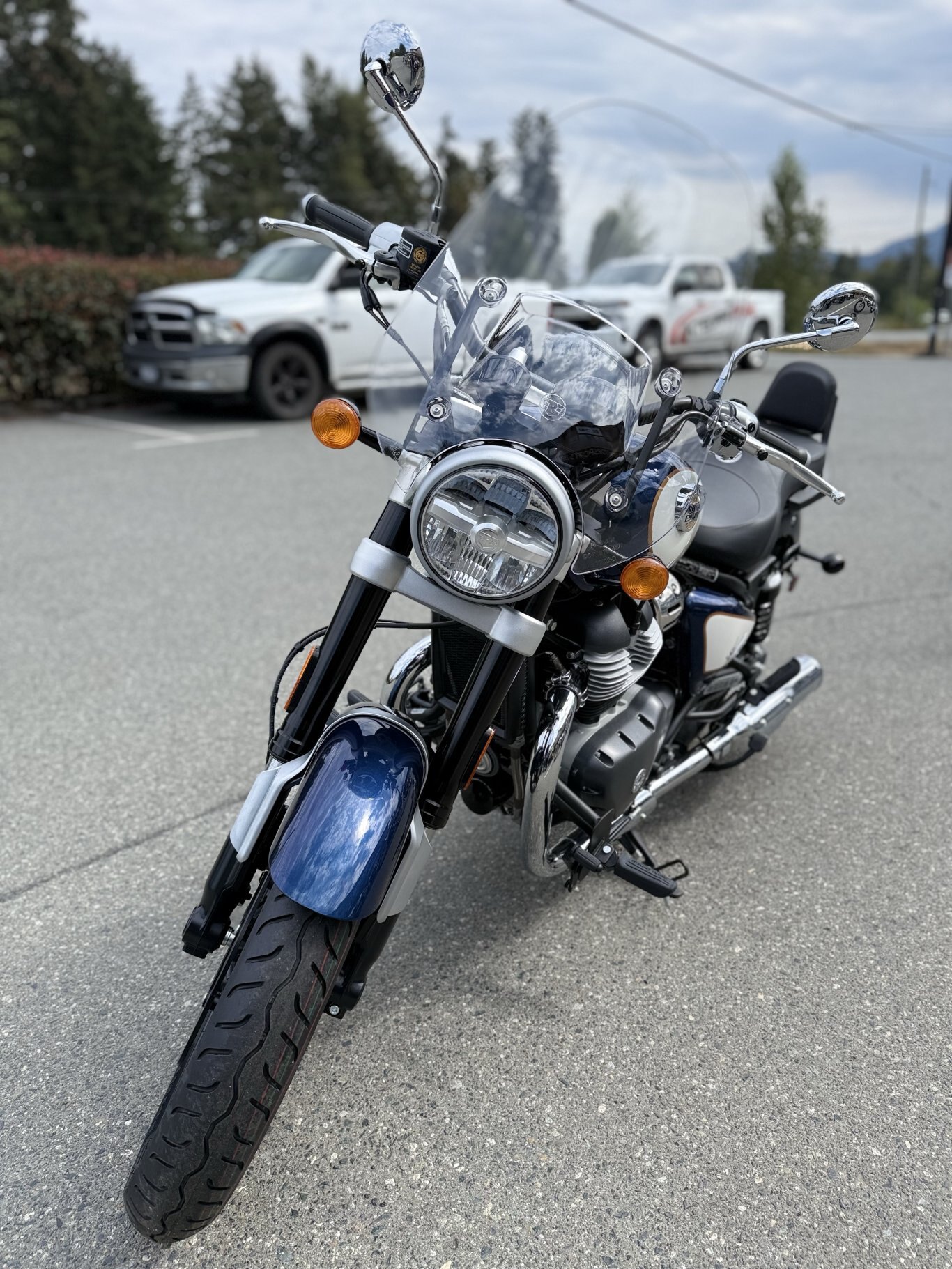 2025 Royal Enfield Super Meteor 650 Celestial Blue