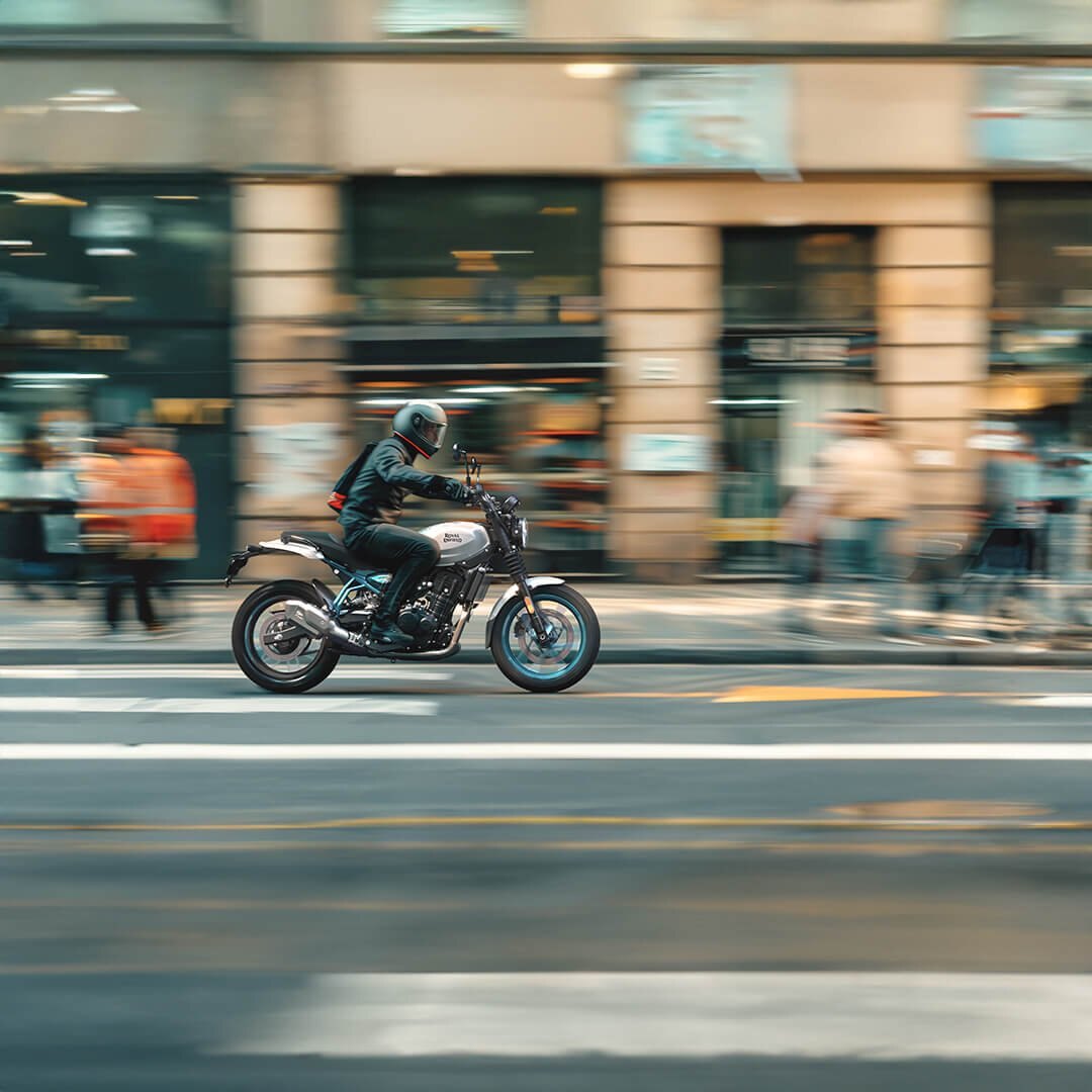 2027 Royal Enfield Guerrilla 450 Apex Black