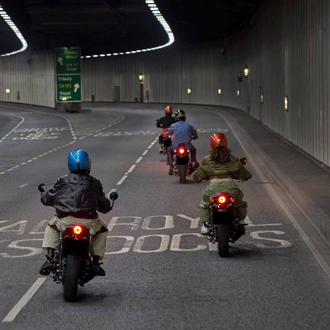 2027 Royal Enfield Hunter 350 Tokyo Black