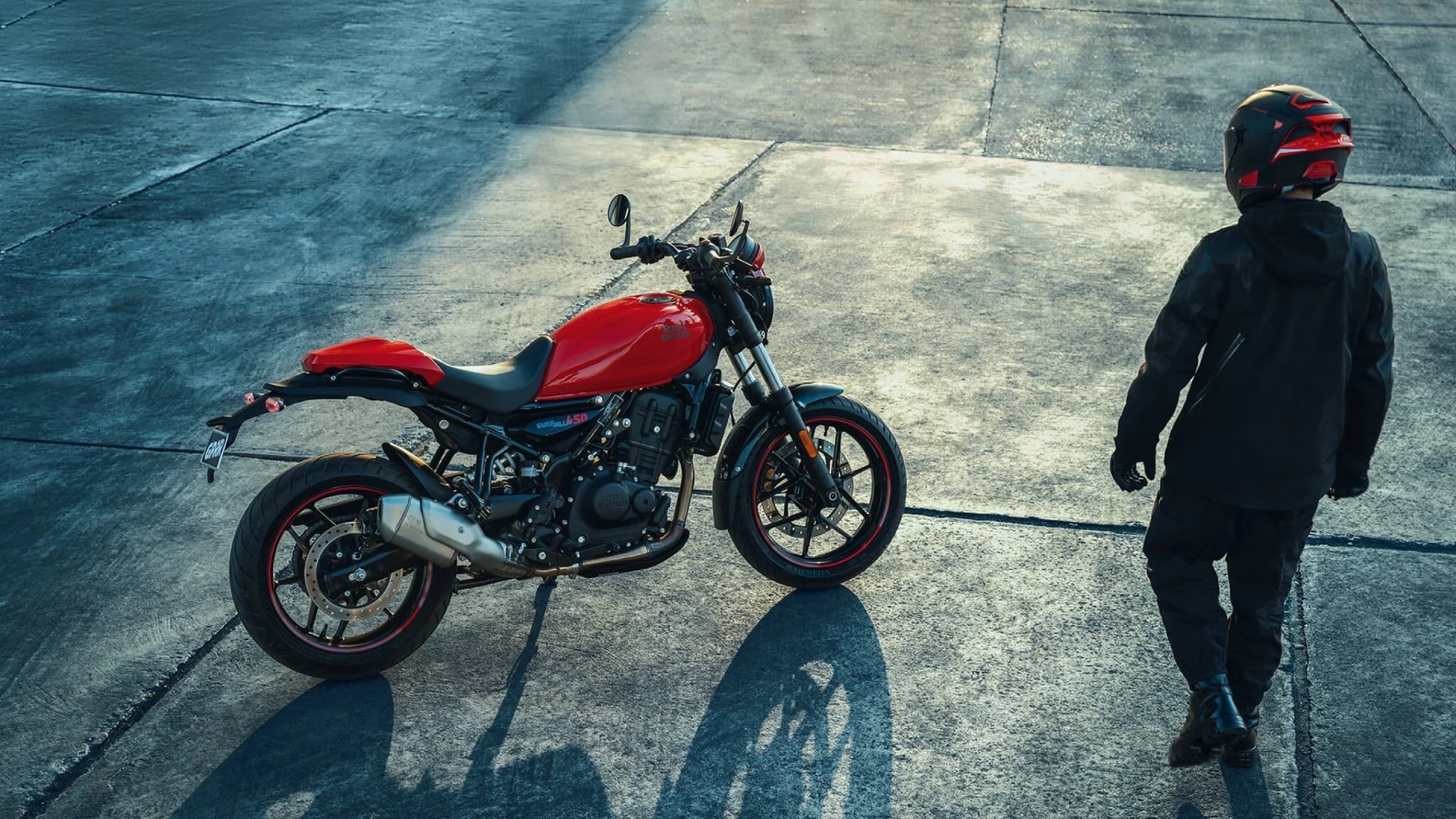 2027 Royal Enfield Guerrilla 450 Apex Red