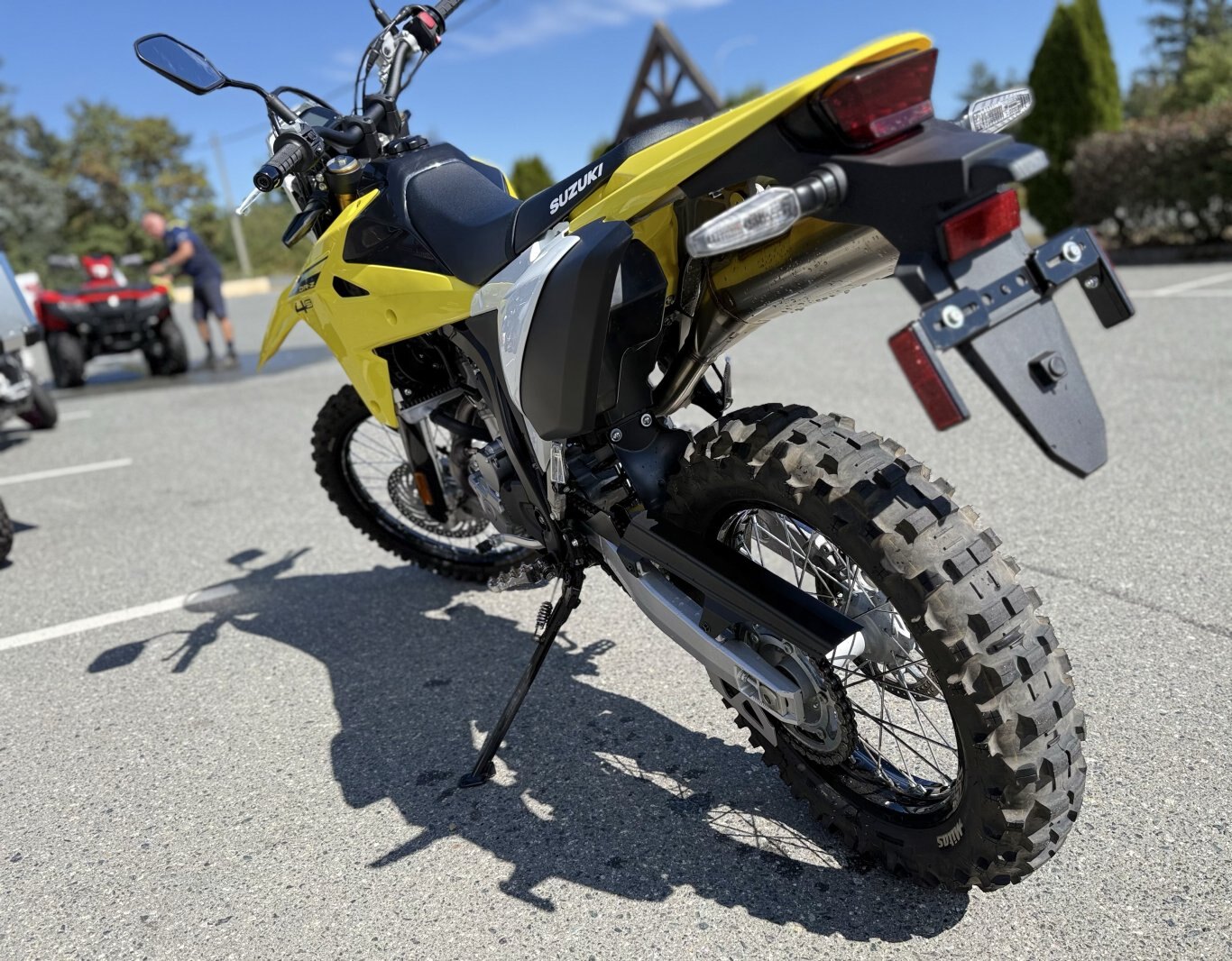 2026 Suzuki DR Z4S Champion Yellow No. 2 / Solid Special White (C1C)