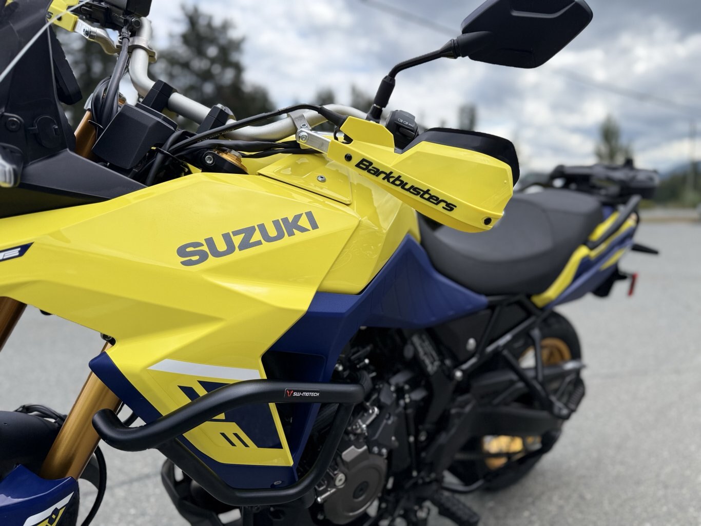 2023 Suzuki V STROM 800DE Champion Yellow No. 2