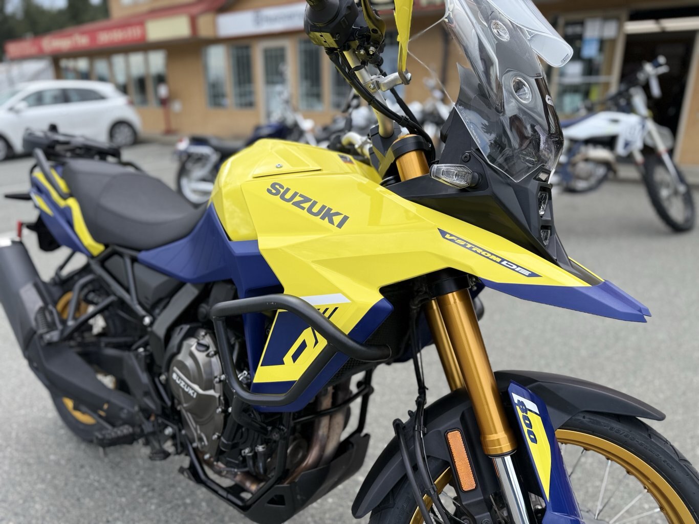 2023 Suzuki V STROM 800DE Champion Yellow No. 2