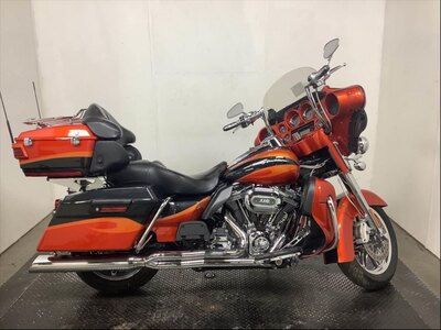 2013 Harley-Davidson FLHTCUSE8 CVO ULTRA CLASSIC