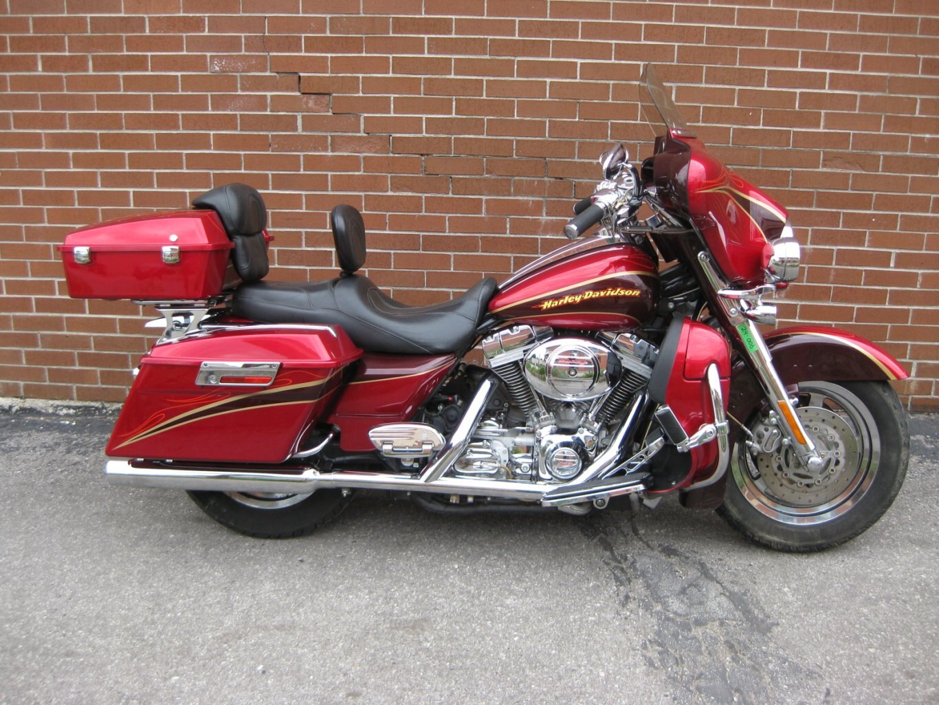 2005 Harley-Davidson CVO FLHTCSE2