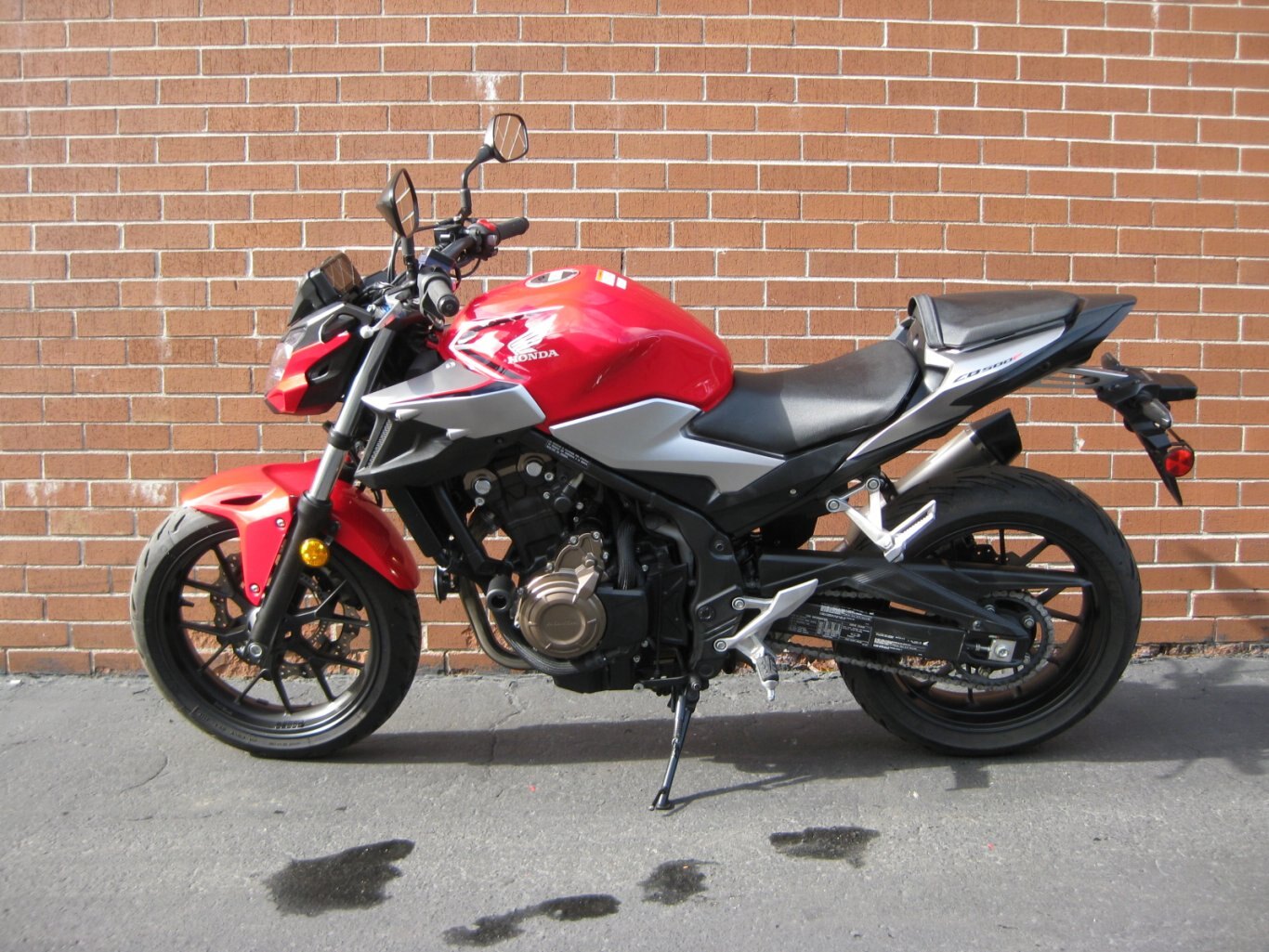 2020 HONDA CB500 FA ABS CONGRATS TO SIR BENJAMIN “THE ROAD WARRIOR” ON THE ADOPTION OF THE CB500 FA ABS THE ULTIMATE SPORT STYLE STREET FIGHTER COMBINES POWER, PERFORMANCE & COMFORT EITHER CUTTIN CITY GRID OR CARVIN CANYONS YOU WILL ARRIVE IN STYLE THANKS FROM GARY & TEAM CYCLE WORLD !!!!