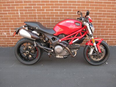 2011 DUCATI MONSTER 796