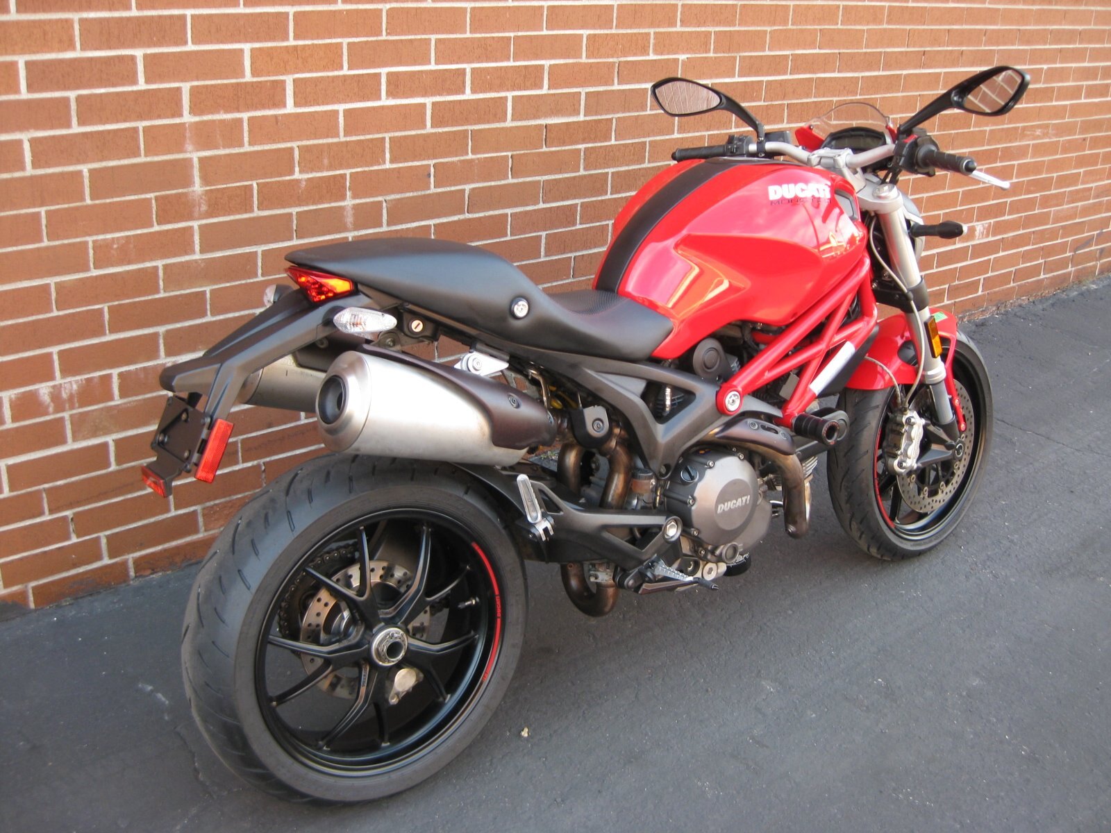 2011 DUCATI MONSTER 796