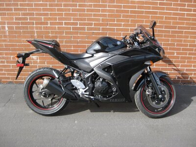 2018 YAMAHA R3